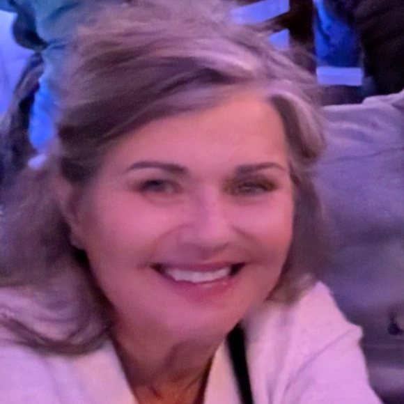 Meet your Posher, Dana - Picture 1 of 1